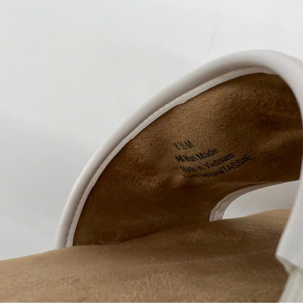 Giani Bernini White and Brown Slide Sandals